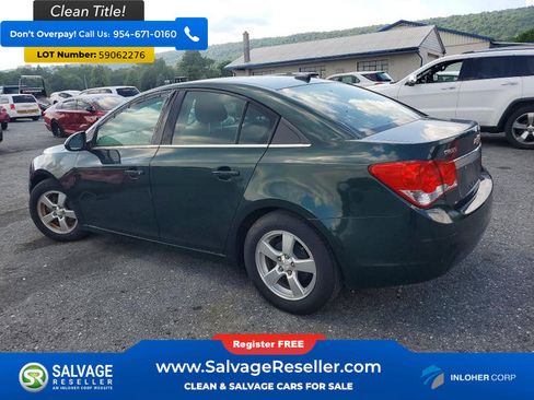 Used 2014 Chevrolet Cruze LT w/ Technology Package FWD image 3