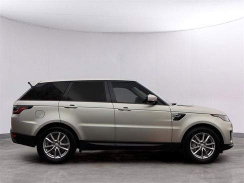 Used 2019 Land Rover Range Rover Sport SE image 4