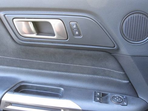 Used 2018 Ford Mustang Shelby GT350 w/ Electronics Package RWD image 31
