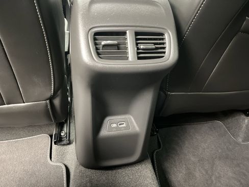 Certified 2022 Buick Envision Essence w/ Technology Package I image 13