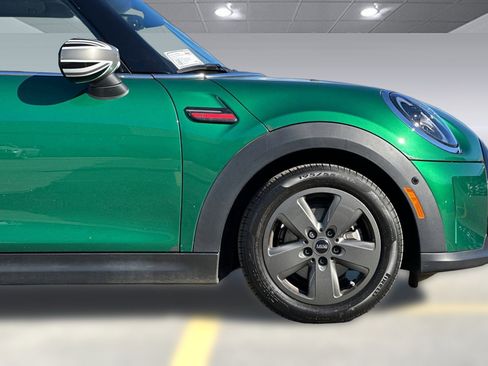Used 2024 MINI Cooper 2-Door Hardtop image 31