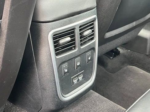 Used 2015 Chrysler 300 C w/ Light Group RWD image 8