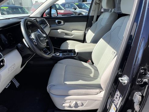 Certified 2024 Kia Sorento SX Prestige image 22