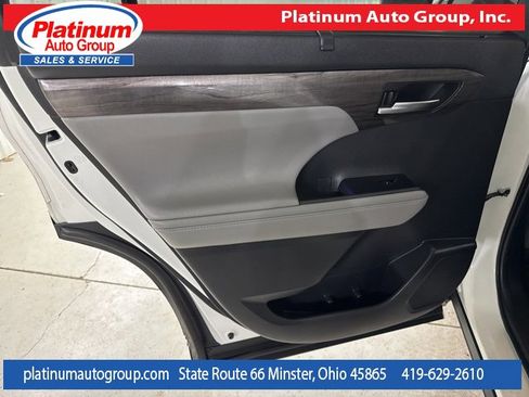 Used 2022 Toyota Highlander Platinum image 30