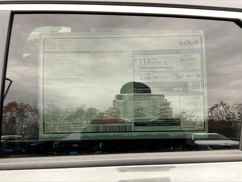 New 2025 Kia Niro Wind image 17