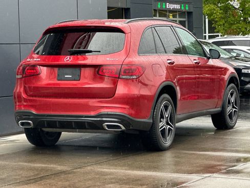 Used 2021 Mercedes-Benz GLC 300 4MATIC image 3