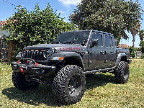 Used 2020 Jeep Gladiator Sport w/ Quick Order Package 24S AWD/4WD image 1