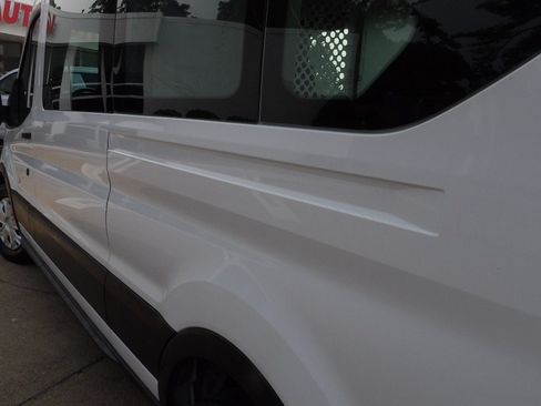 Used 2023 Ford Transit 350 XLT RWD image 13
