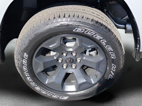 New 2026 RAM 1500 4x4 Crew Cab image 11