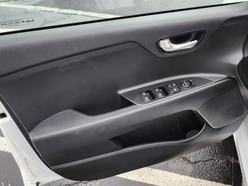 Used 2023 Kia Rio S image 22