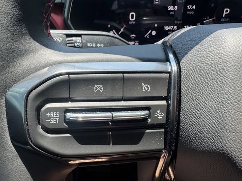 Used 2025 GMC Canyon AT4 w/ AT4X Package image 13