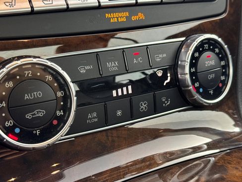 Used 2013 Mercedes-Benz SL 550 w/ Premium Pkg image 15