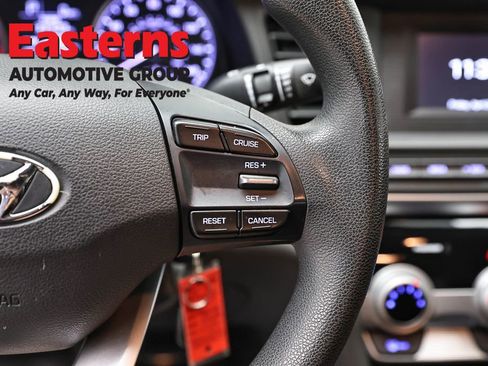 Used 2019 Hyundai Elantra SE w/ Cargo Package FWD image 15