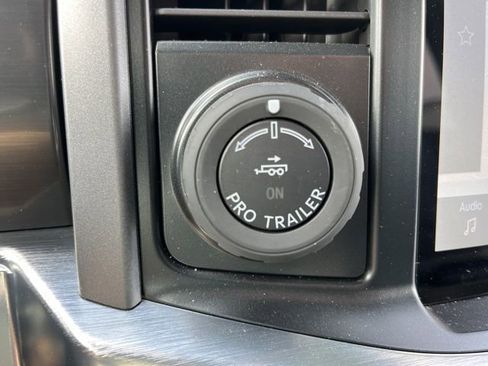 Used 2022 Ford F150 Lariat image 14