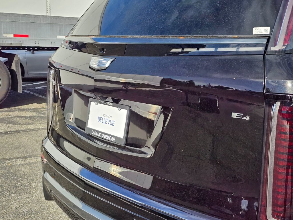 New 2027 Cadillac Vistiq Sport AWD/4WD image 14