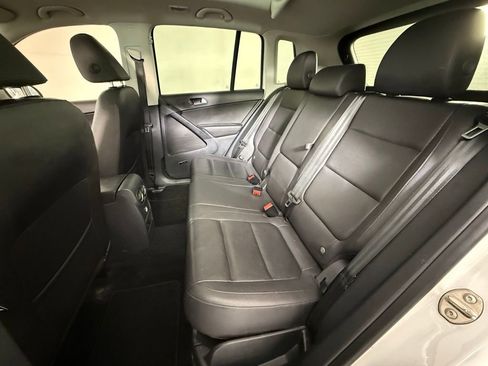 Used 2015 Volkswagen Tiguan SEL image 13