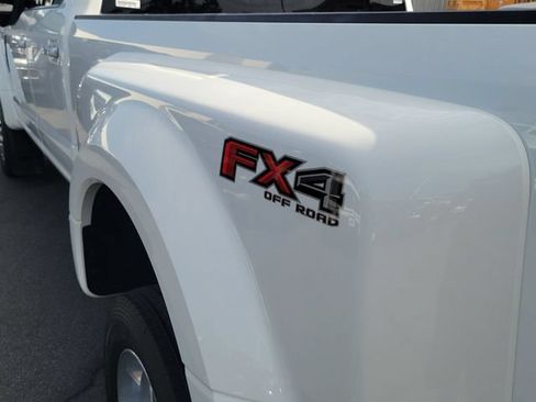 Certified 2022 Ford F450 Limited w/ FX4 Off-Road Package AWD/4WD image 28