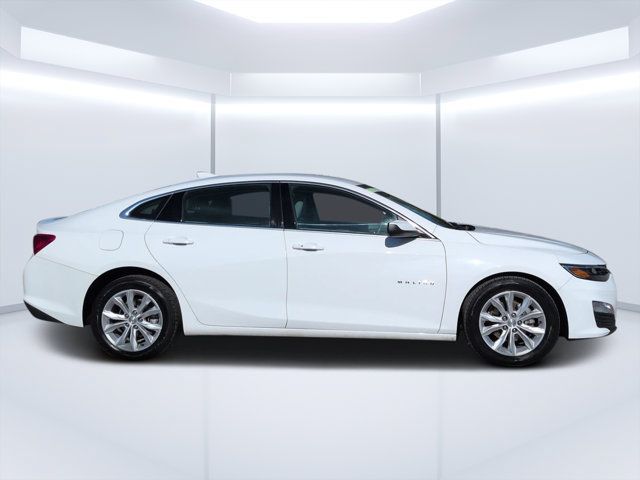 Used 2025 Chevrolet Malibu LT FWD image 2