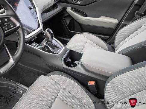 Used 2025 Subaru Outback Premium AWD/4WD image 31