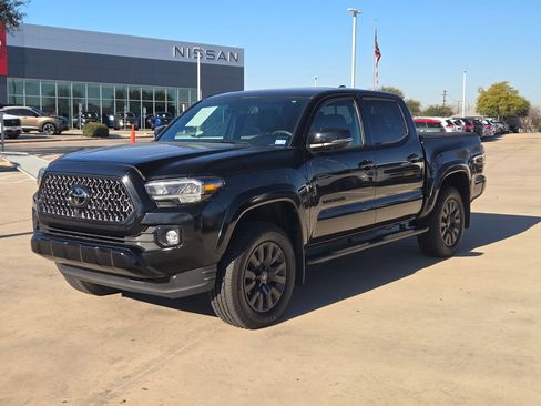 Used 2023 Toyota Tacoma Limited w/ Nightshade Package image 7