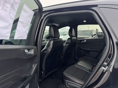 Certified 2025 Ford Escape ST-Line Select image 19