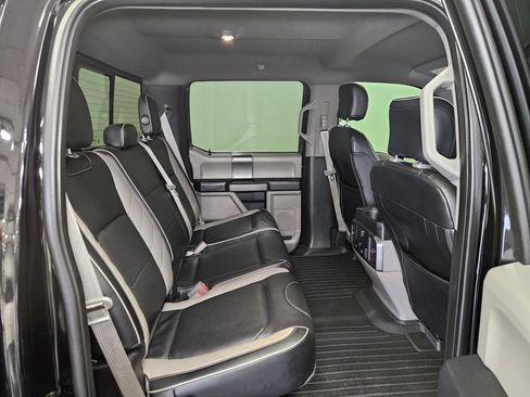 Used 2019 Ford F150 XLT w/ Equipment Group 302A Luxury AWD/4WD image 8