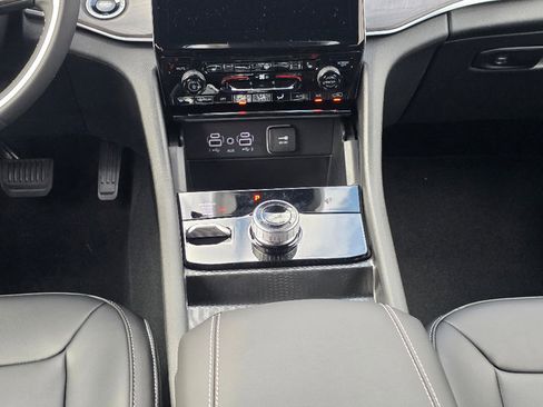 New 2025 Jeep Grand Cherokee Limited image 14