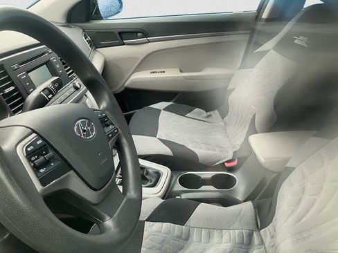Used 2017 Hyundai Elantra SE FWD image 4