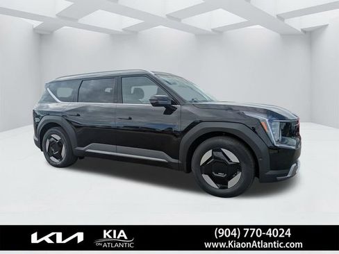 New 2026 Kia EV9 Wind image 2