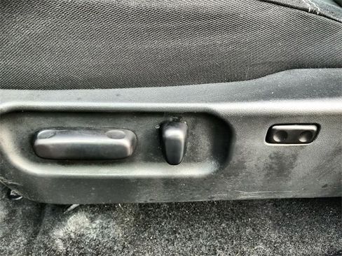 Used 2023 Toyota Tacoma TRD Sport image 12