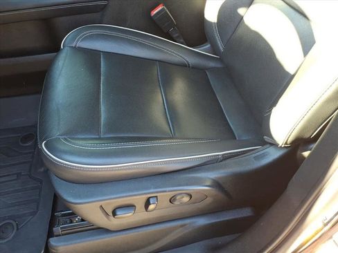 Used 2021 GMC Yukon SLT image 23