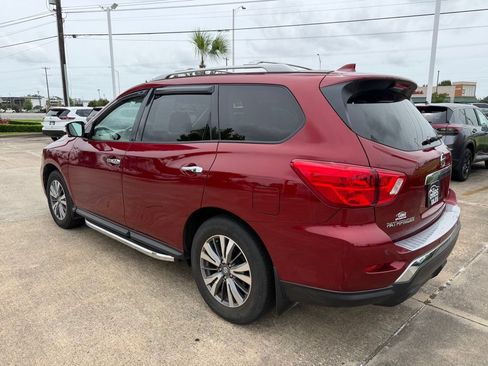 Used 2020 Nissan Pathfinder SL FWD image 3