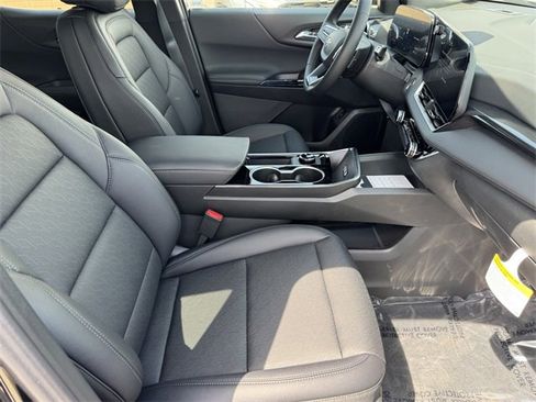 New 2026 Chevrolet Equinox LT w/ Convenience Package II image 7