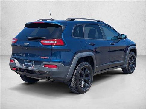 Used 2018 Jeep Cherokee Trailhawk w/ Comfort/Convenience Group AWD/4WD image 5