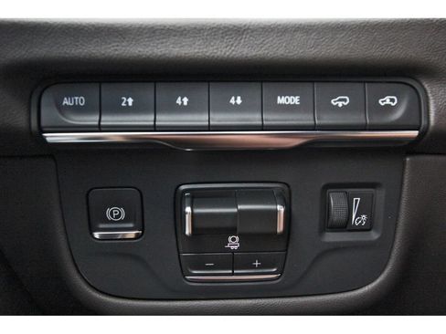 New 2026 Cadillac Escalade Luxury w/ Touring Package AWD/4WD image 15