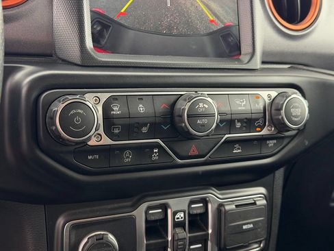Used 2022 Jeep Gladiator Mojave w/ LED Lighting Group AWD/4WD image 30