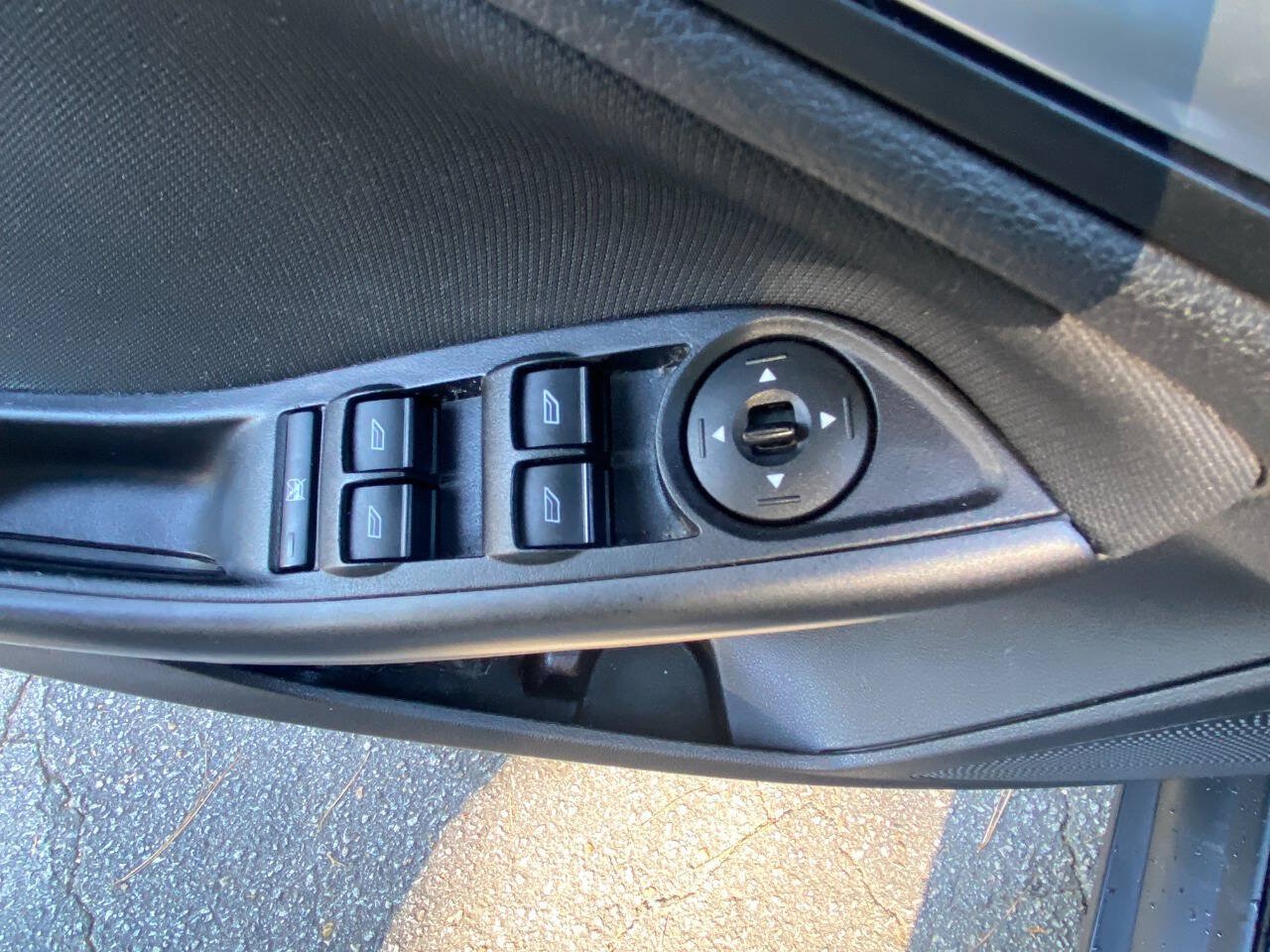 Used 2017 Ford Focus SEL FWD image 16