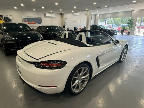 Used 2019 Porsche 718 Boxster S image 10