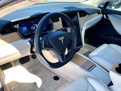 Used 2018 Tesla Model S 75D image 18