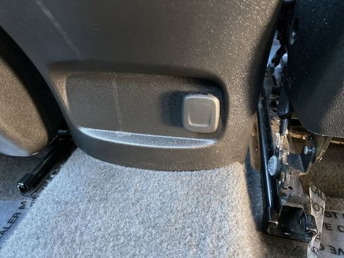 Used 2022 Chevrolet Malibu LT image 36