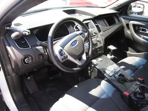 Used 2019 Ford Taurus Police Interceptor AWD image 6