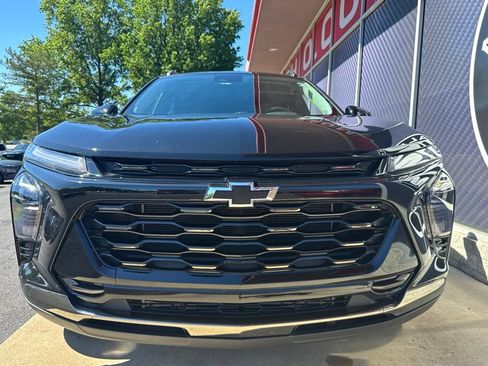 Used 2024 Chevrolet Trax ACTIV FWD image 8