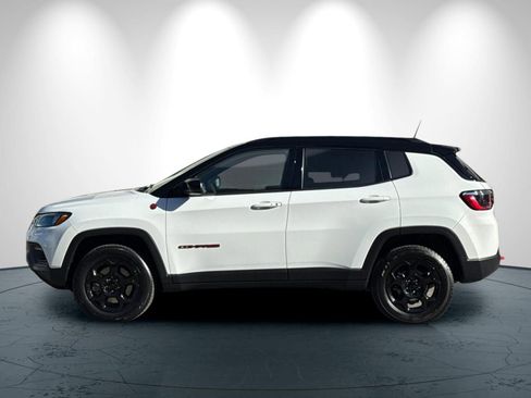Used 2023 Jeep Compass Trailhawk image 7