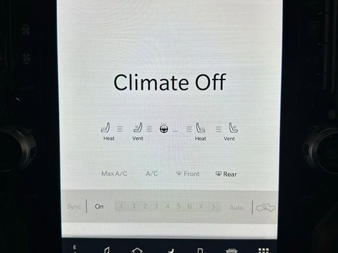 Used 2024 RAM 3500 Laramie image 29