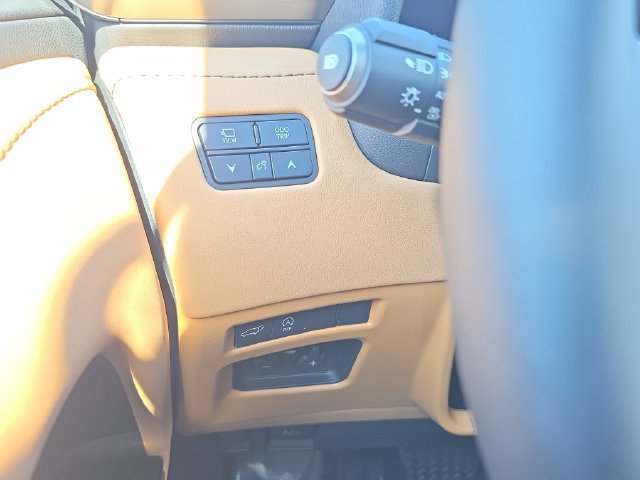 New 2026 Lexus LX 600 4WD w/ Luxury Package image 28