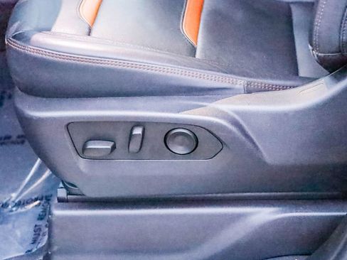 Used 2023 GMC Sierra 1500 AT4 w/ Technology Package image 19