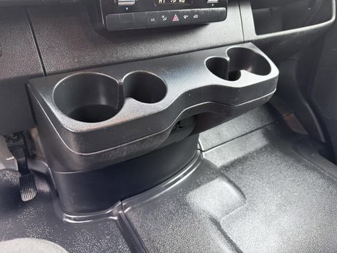 Used 2021 Mercedes-Benz Sprinter 2500 w/ Driver Convenience Package image 32