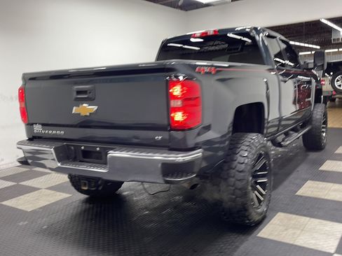Used 2018 Chevrolet Silverado 1500 LT AWD/4WD image 16