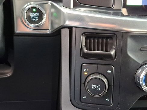 Used 2021 Ford F150 Lariat image 24