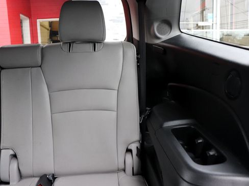 Used 2016 Honda Pilot Touring image 28